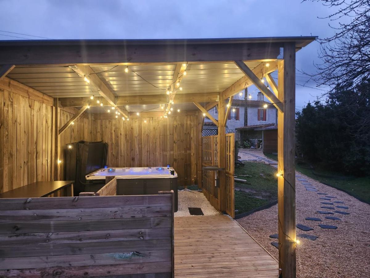Petite Maison Mitoyenne Avec Terrasse Saint-Julien-de-Concelles Exterior photo